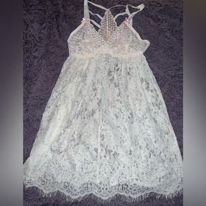 Floral lace Cacique lingerie nightgown